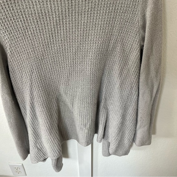 Barefoot Dreams Women's Medium Cardigan Sweater - Picture 8 of 9